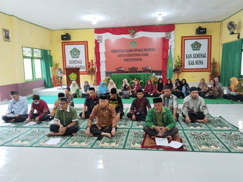 Plt. Kepala Kemenag Muna dan Jajaran Ikuti Dzikir dan Doa Bersama Secara Virtual