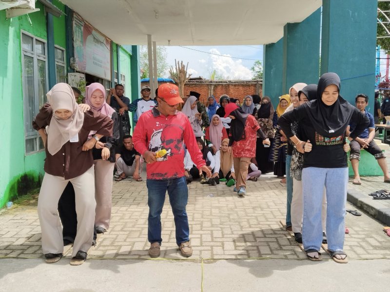 Kemenag Muna Gelar Lomba Jalan Terompah dalam Rangka HAB ke-80 Kemenag RI