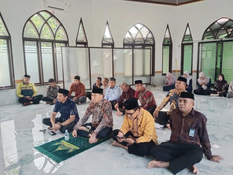 Plt. Kakankemenag Muna Bersama Jajaran Ikuti Dzikir dan Doa Bersama Kanwil Kemenag Sultra