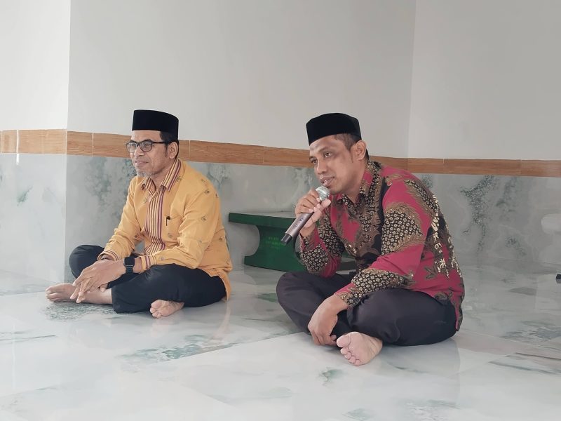 Hari ke-14 Ramadhan, Kasubbag TU Kemenag Muna Sampaikan Tausiyah di Masjid Al-Ikhlas