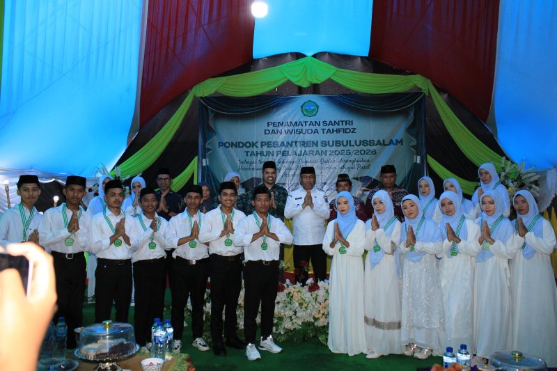 Bupati Muna dan Kakan Kemenag Muna Hadiri Wisuda Tahfidz serta Resmikan Gedung Baru MA Subulussalam
